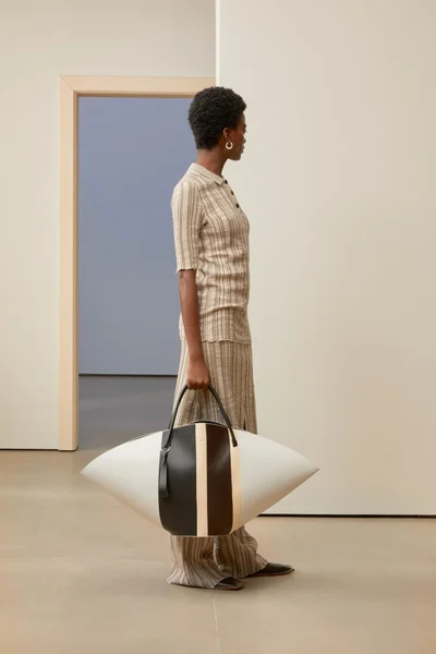 Look 19